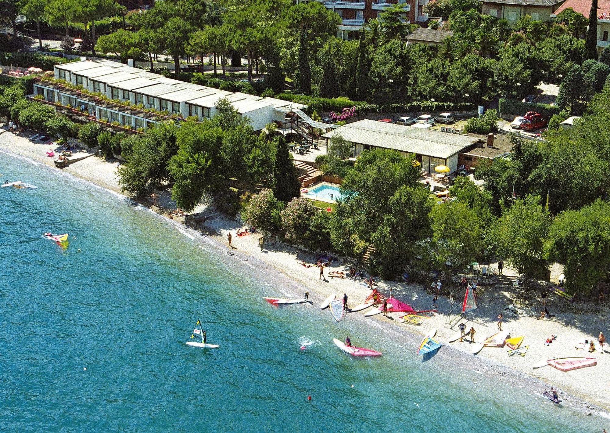 Hotel Lido Лімоне-суль-Гарда Екстер'єр фото